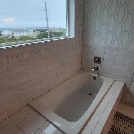 8018 Beach Rd, Semi-Oceanfront, Pool/Hot Tub Nags Head Exterior photo