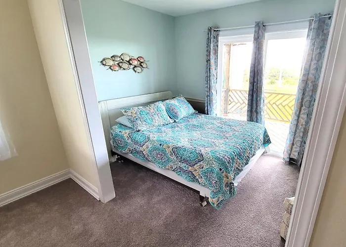 8018 Beach Rd, Semi-Oceanfront, Pool/Hot Tub