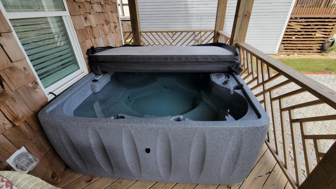 8018 Rd, Semi-oceanfront, Pool/hot Tub Nags Head