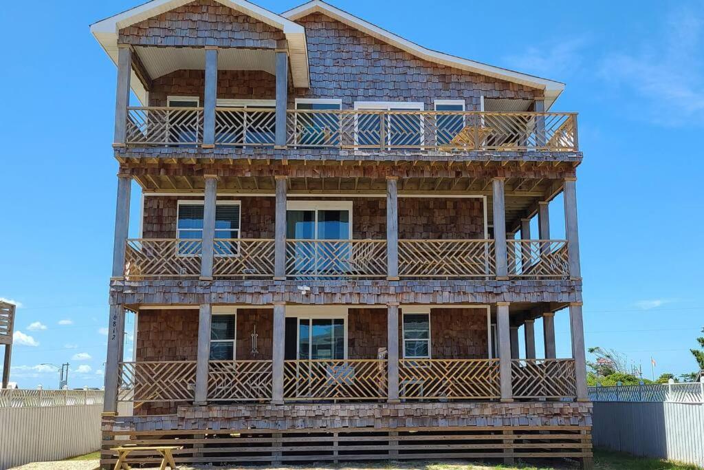 8018 Rd, Semi-oceanfront, Pool/hot Tub