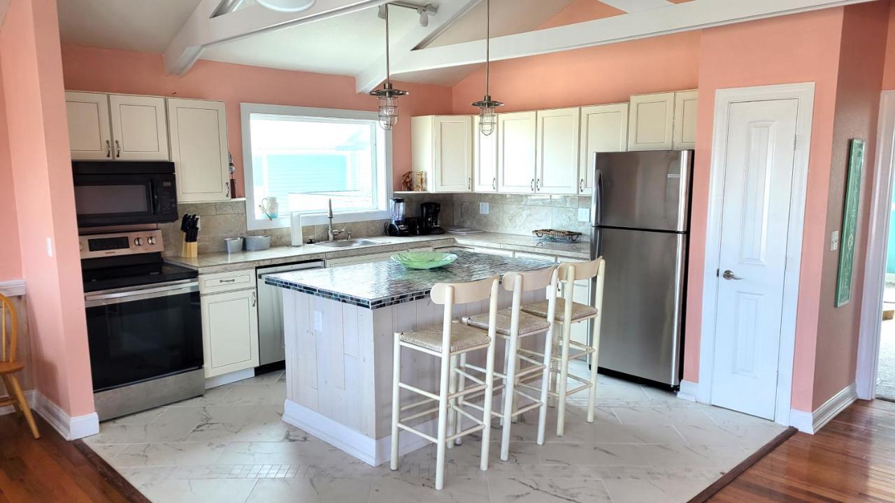 8018 Rd, Semi-oceanfront, Pool/hot Tub