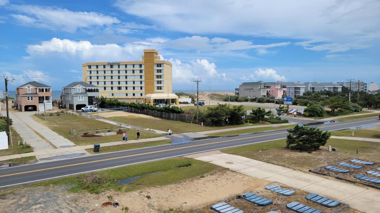 8018 Rd, Semi-oceanfront, Pool/hot Tub Holiday home Nags Head