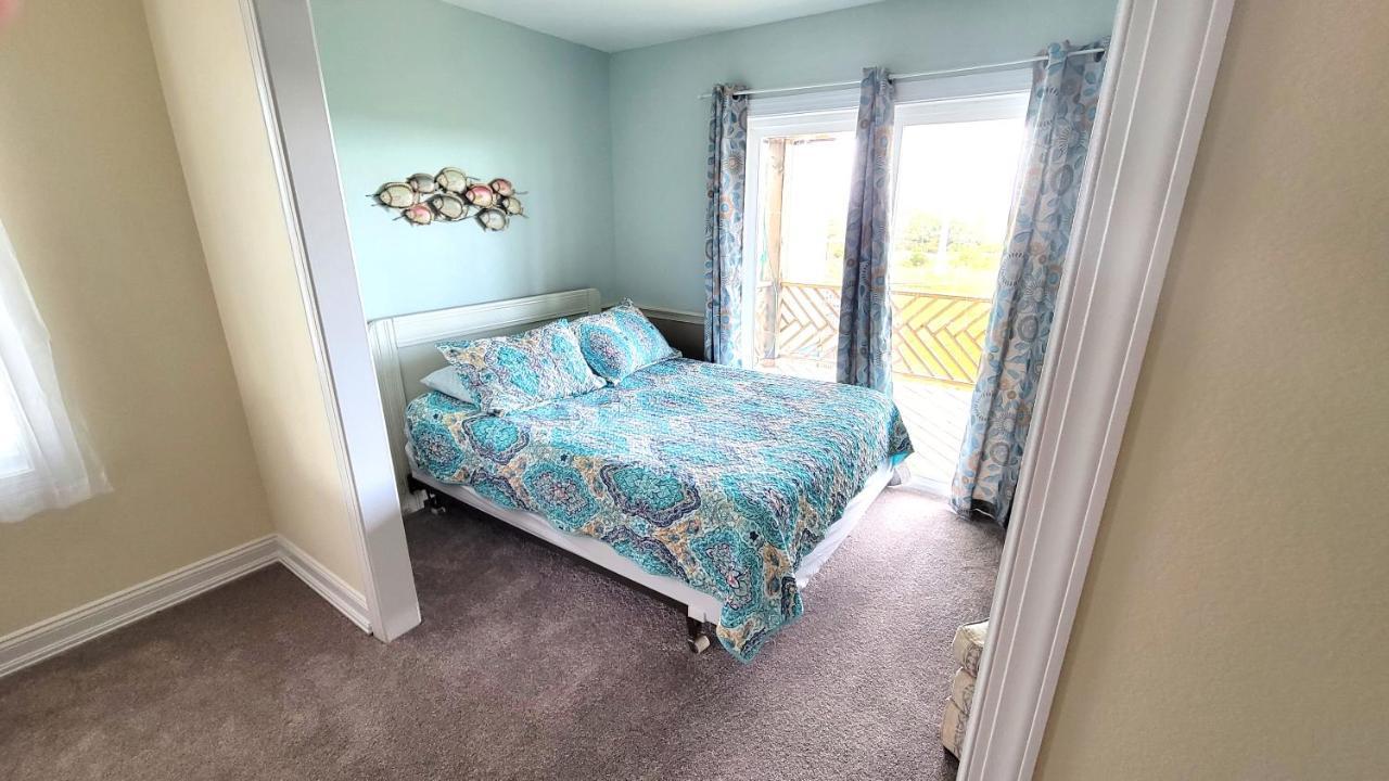 8018 Rd, Semi-oceanfront, Pool/hot Tub